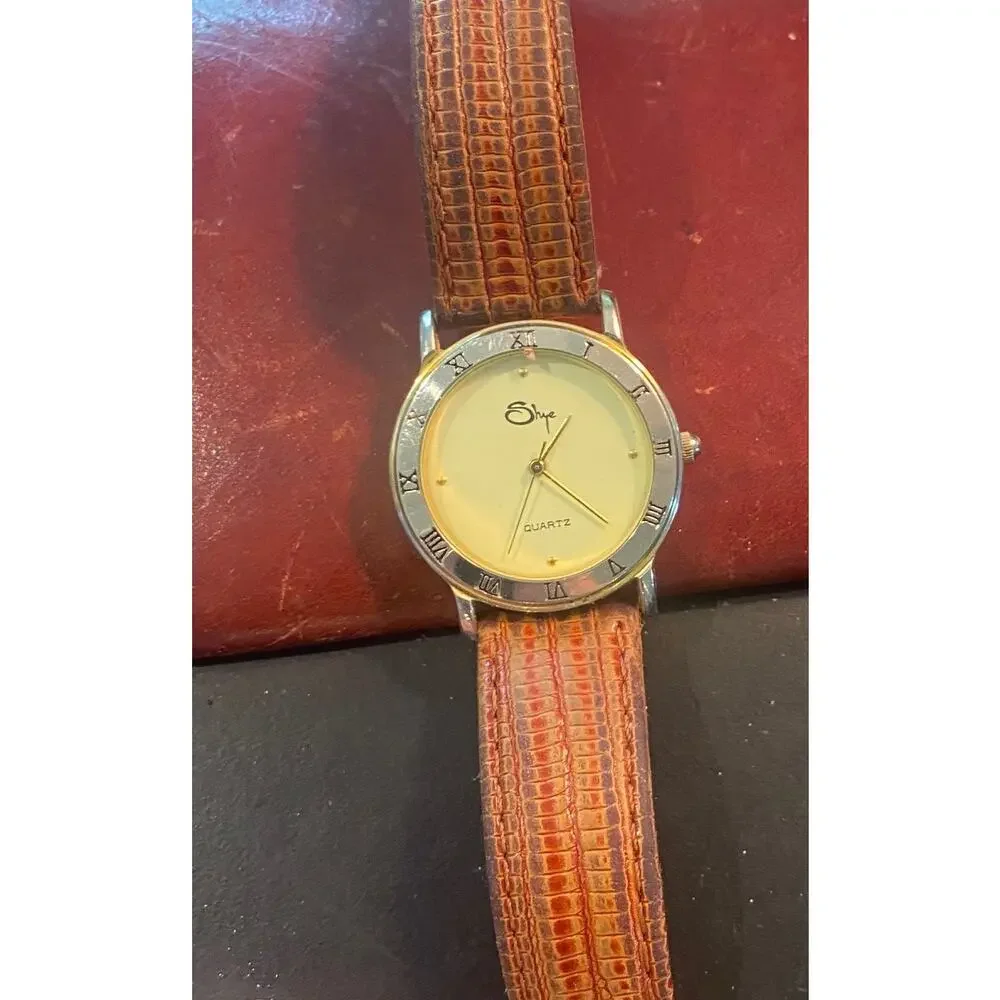 VTG women's Gold Tone Shye watch, Brown Leather Band